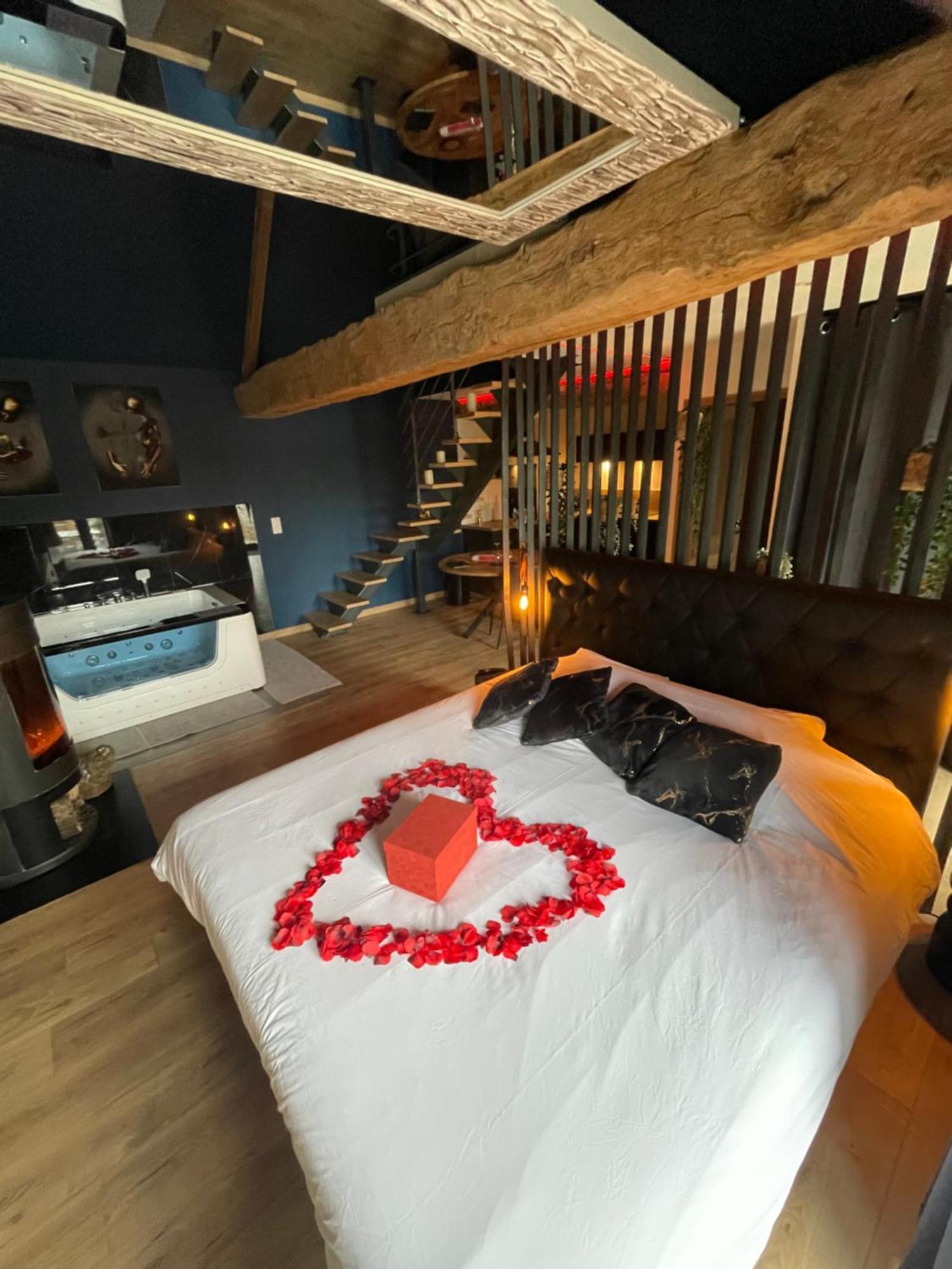 Roomandx-loveroom-caen-bayeux